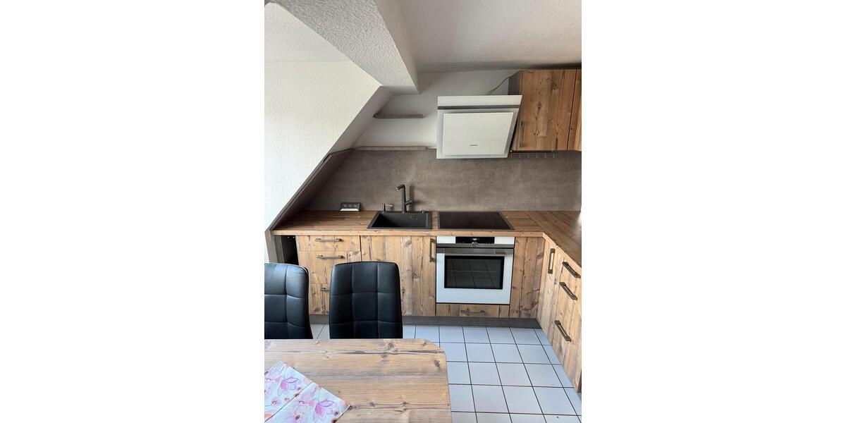 Dachgeschoßwohnung Zwickau Zwickau-Nord - 2 Zimmer, 45 m&sup2;, 390&euro; | Angebot:25283027