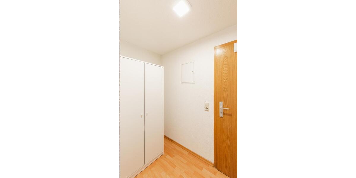 Etagenwohnung Lichtenstein (Sachsen) - 6 Zimmer, 1.000&euro; | Angebot:23428142