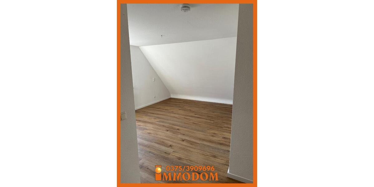 Dachgeschoßwohnung Zwickau - 2 Zimmer, 72 m&sup2;, 500&euro; | Angebot:24861296