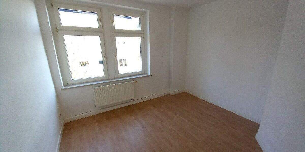 Etagenwohnung Hohenstein-Ernstthal Ernstthal - 3 Zimmer, 79 m&sup2;, 415&euro; | Angebot:25996741