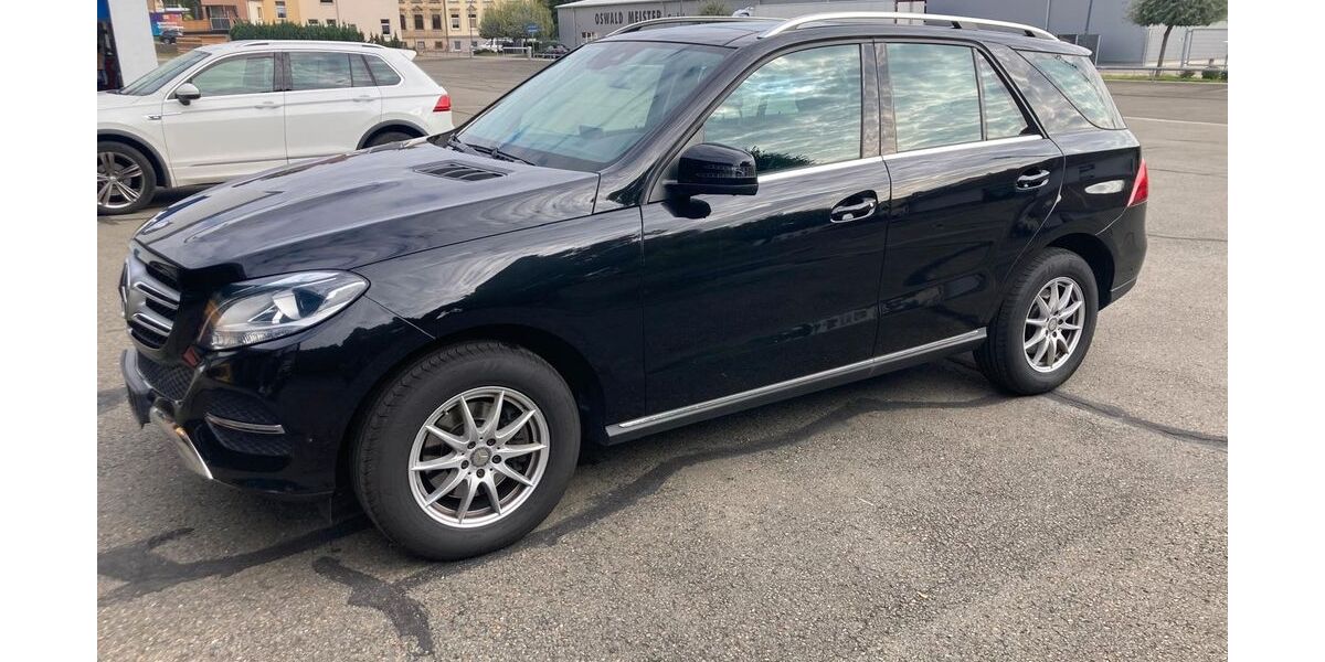 Mercedes-Benz GLE 250 230.000 km 18.500 &euro; Neukirchen 08459