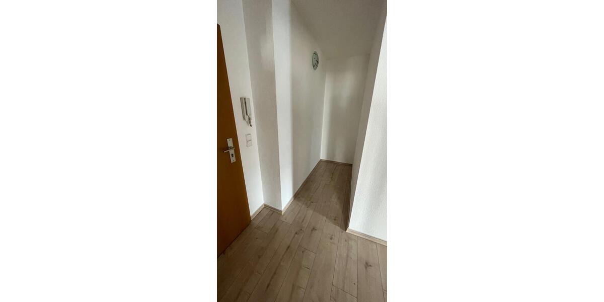 Etagenwohnung Zwickau Neuplanitz - 2 Zimmer, 68 m&sup2;, 370&euro; | Angebot:17651418