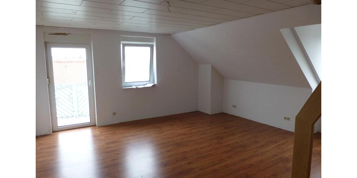 Dachgeschoßwohnung Ronneburg - 5 Zimmer, 138 m&sup2;, 700&euro; | Angebot:25178918