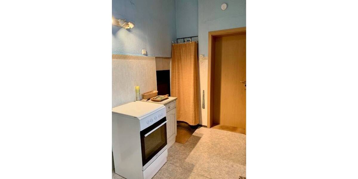 Reihenmittelhaus Netzschkau - 8 Zimmer, 176 m&sup2;, 70.000&euro; | Angebot:25741454