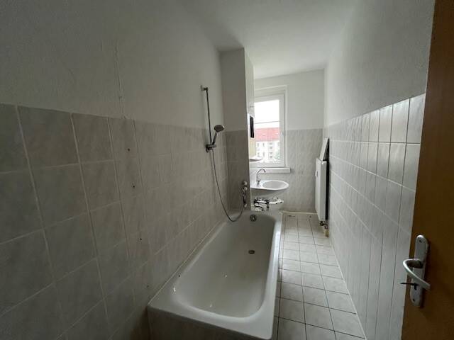 Etagenwohnung Zwickau Eckersbach - 2 Zimmer, 50 m&sup2;, 290&euro; | Angebot:26573087