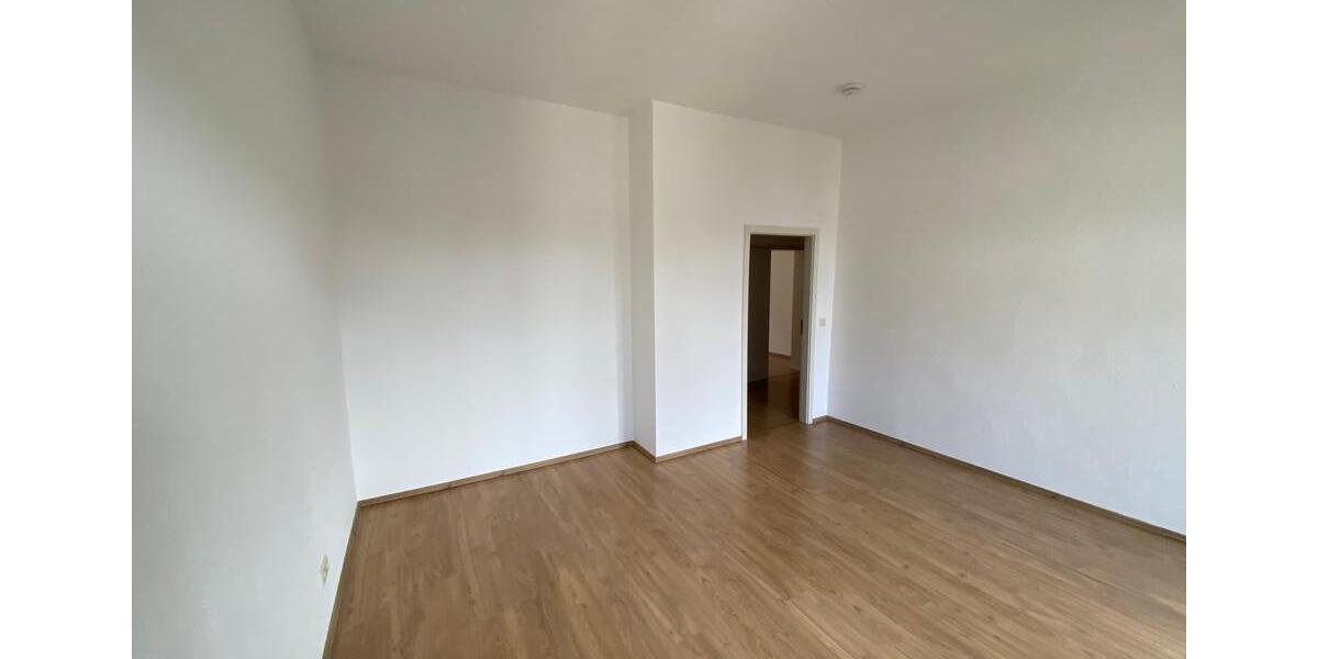 Etagenwohnung Zwickau - 2 Zimmer, 59 m&sup2;, 349&euro; | Angebot:25533207