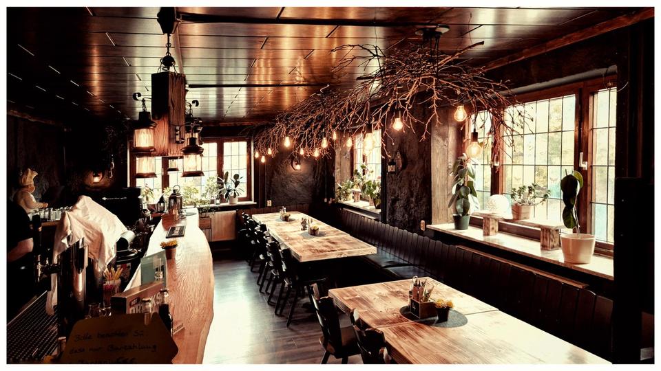 Einfamilienhaus Nobitz - 16 Zimmer, 700 m&sup2;, 308.000&euro; | Angebot:25990796