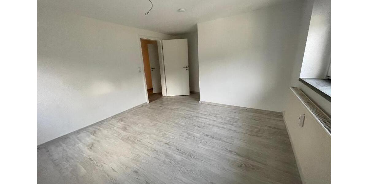 Etagenwohnung Elsterberg - 3 Zimmer, 79 m&sup2;, 375&euro; | Angebot:21227986