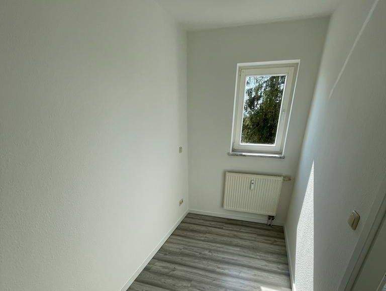 Etagenwohnung Zwickau Marienthal - 2 Zimmer, 33 m&sup2;, 245&euro; | Angebot:25707551
