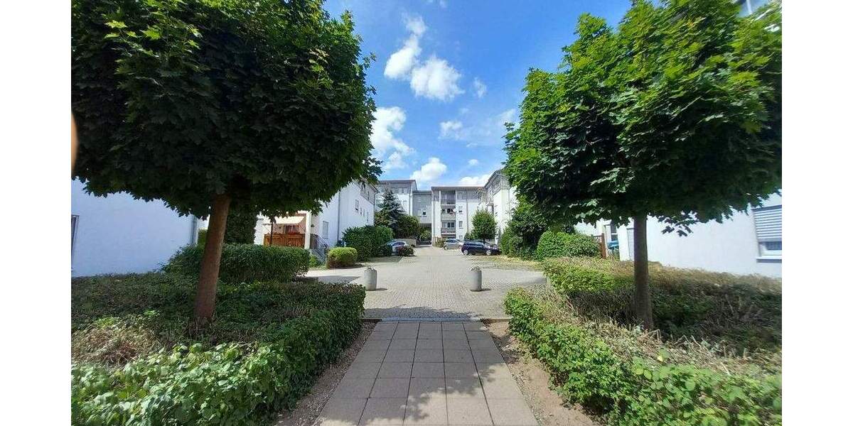 Etagenwohnung Meerane - 2 Zimmer, 55 m&sup2;, 365&euro; | Angebot:25996742