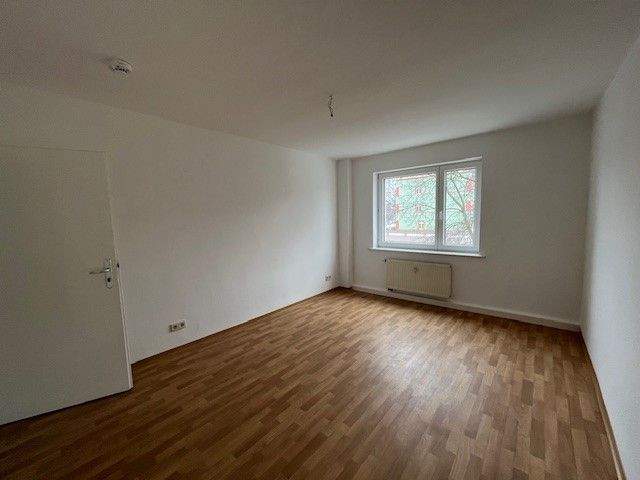 Etagenwohnung Zwickau Pölbitz - 3 Zimmer, 55 m&sup2;, 325&euro; | Angebot:25700027