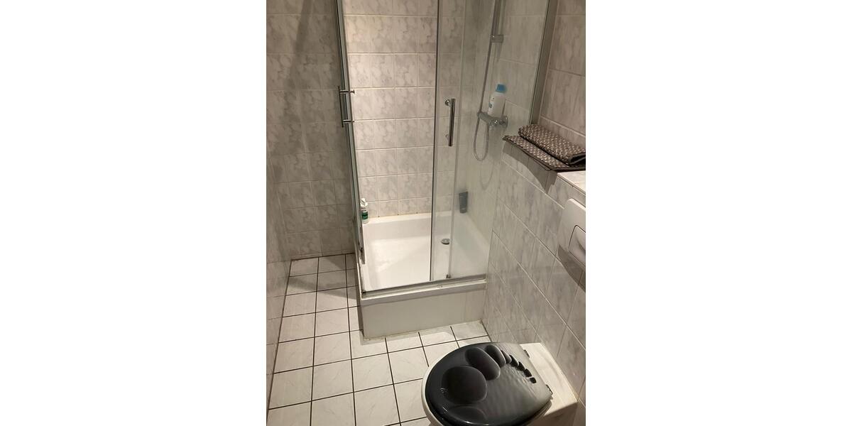 Etagenwohnung Zwickau - 1 Zimmer, 20 m&sup2;, 285&euro; | Angebot:26145382