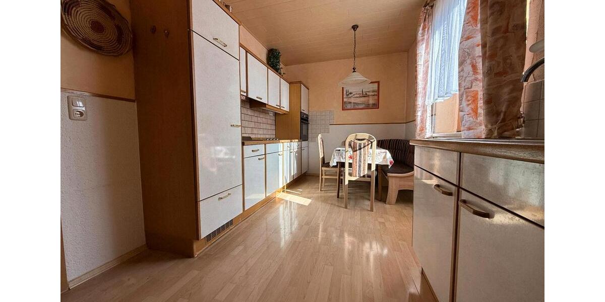 Doppelhaushälfte Treuen - 12 Zimmer, 150 m&sup2;, 185.000&euro; | Angebot:25656852