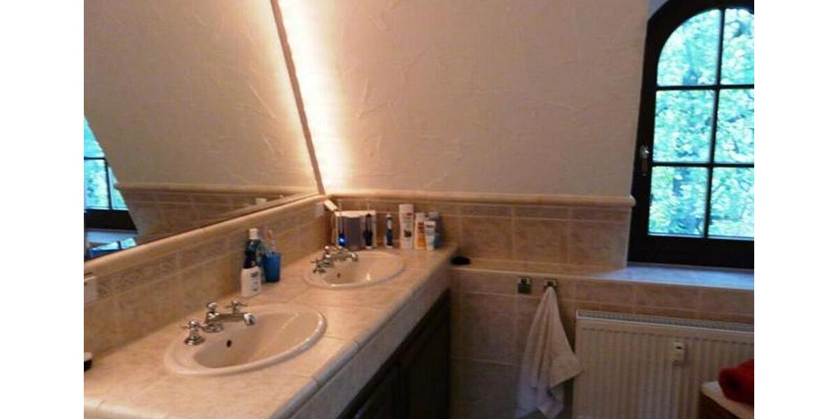 Dachgeschoßwohnung Meerane - 2 Zimmer, 94 m&sup2;, 705&euro; | Angebot:24614184