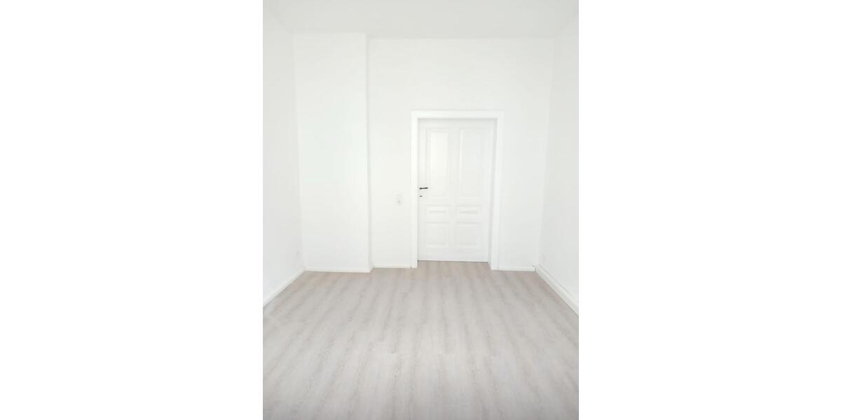 Erdgeschoßwohnung Crimmitschau - 4 Zimmer, 92 m&sup2;, 550&euro; | Angebot:25880999