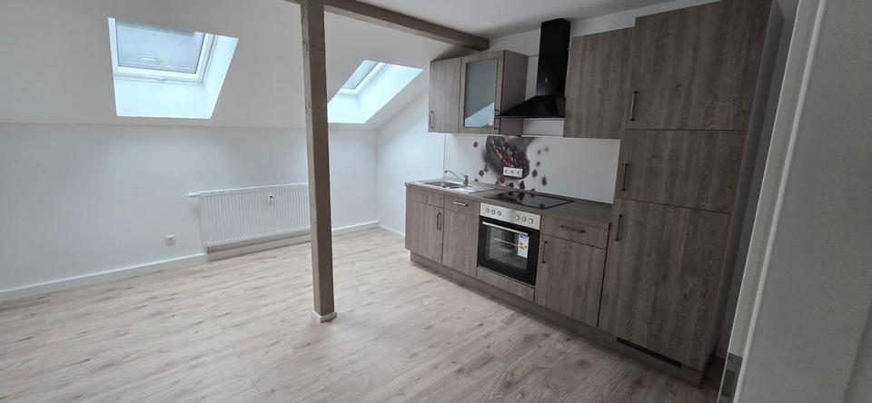 Dachgeschoßwohnung Greiz - 4 Zimmer, 107 m&sup2;, 805&euro; | Angebot:25146416