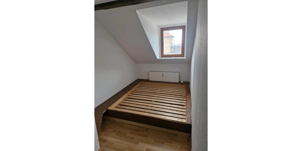 Dachgeschoßwohnung Crimmitschau - 2 Zimmer, 53 m&sup2;, 505&euro; | Angebot:25407280
