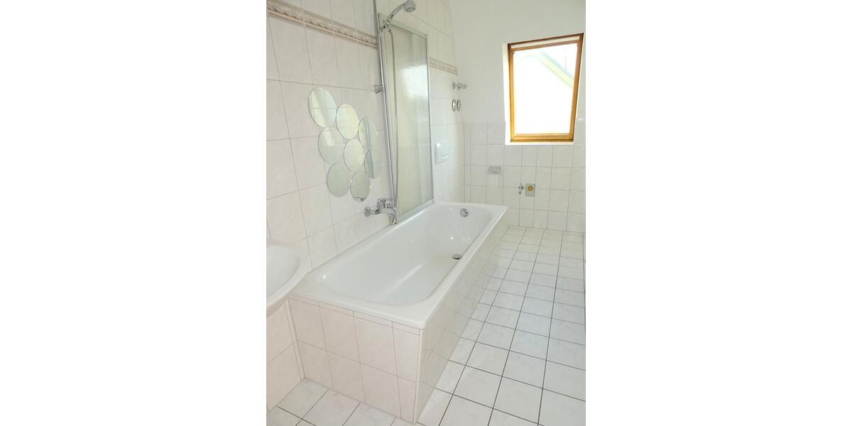 Etagenwohnung Werdau - 2 Zimmer, 55 m&sup2;, 310&euro; | Angebot:17238253