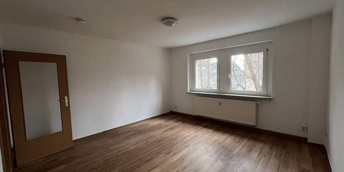 Etagenwohnung Zwickau Marienthal - 2 Zimmer, 52 m&sup2;, 299&euro; | Angebot:25700210