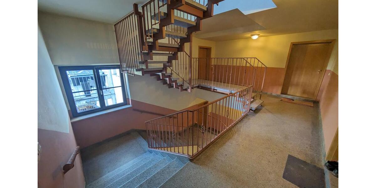 Dachgeschoßwohnung Zwickau - 4 Zimmer, 95 m&sup2;, 620&euro; | Angebot:25945678