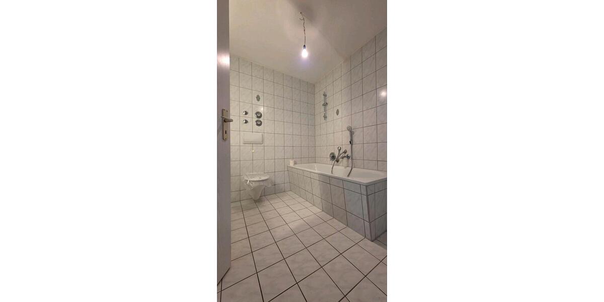 Dachgeschoßwohnung Zwickau Zwickau-Nord - 3 Zimmer, 66 m&sup2;, 549&euro; | Angebot:25840920