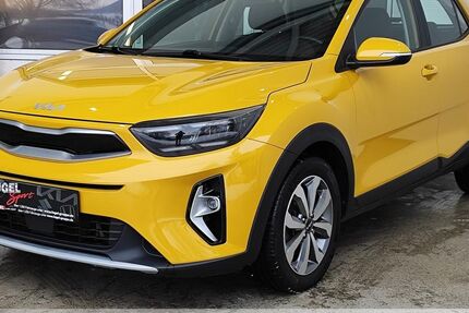 Kia Stonic 65.650 km 16.899 &euro; Oberlungwitz 09353