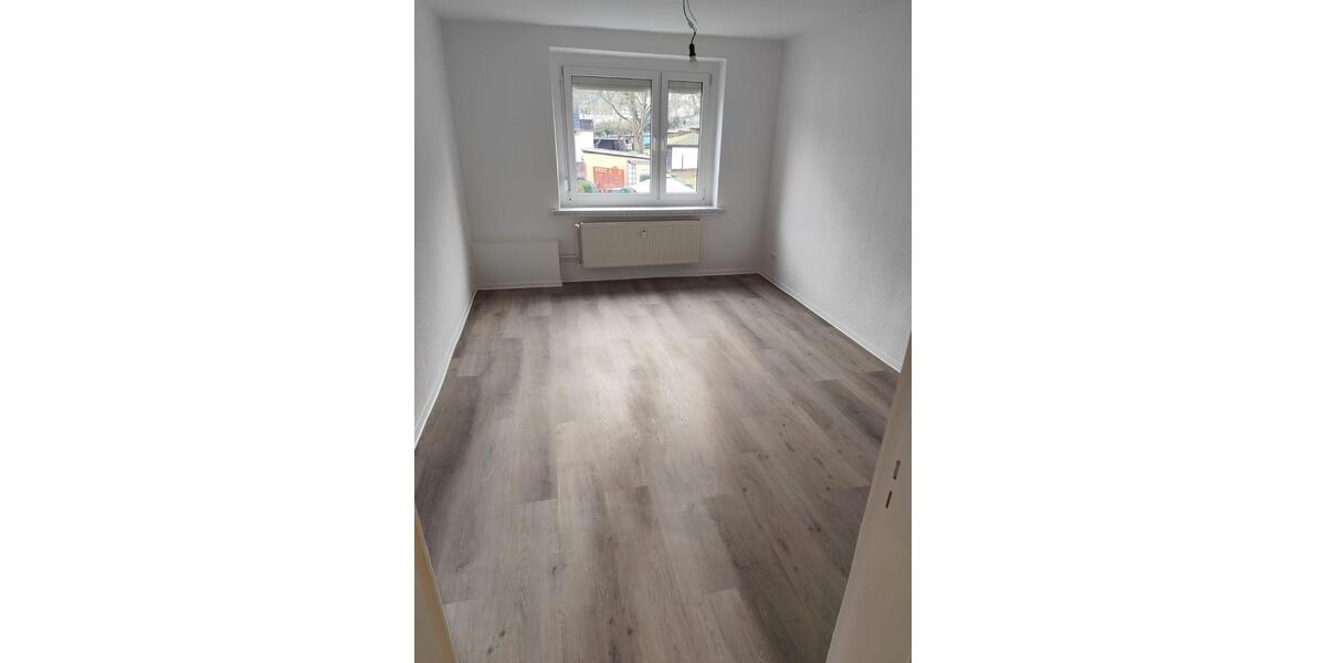 Etagenwohnung Gößnitz - 3 Zimmer, 62 m&sup2;, 360&euro; | Angebot:25142389