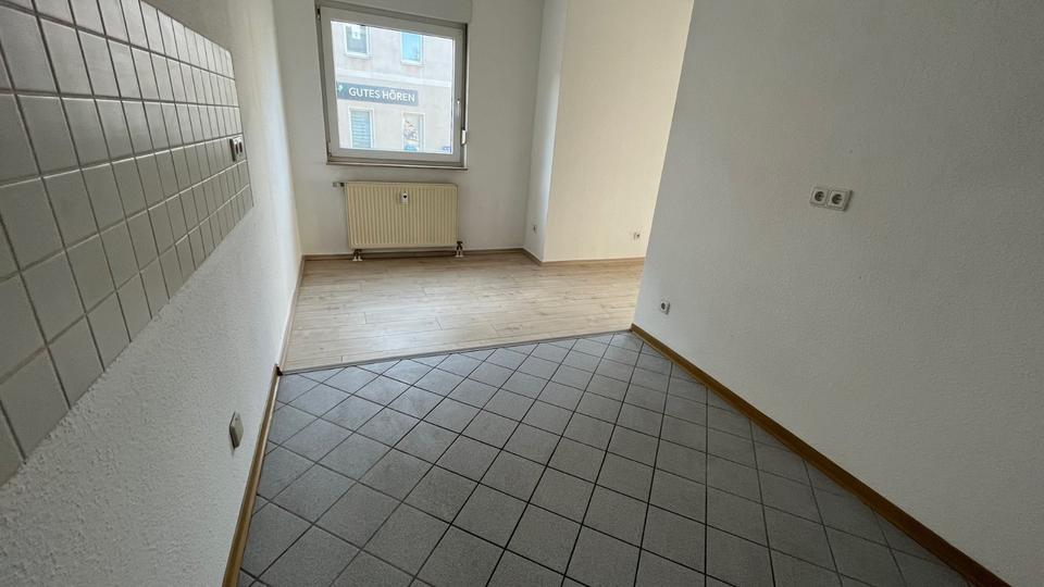 Etagenwohnung Zwickau Neuplanitz - 2 Zimmer, 68 m&sup2;, 370&euro; | Angebot:17651418