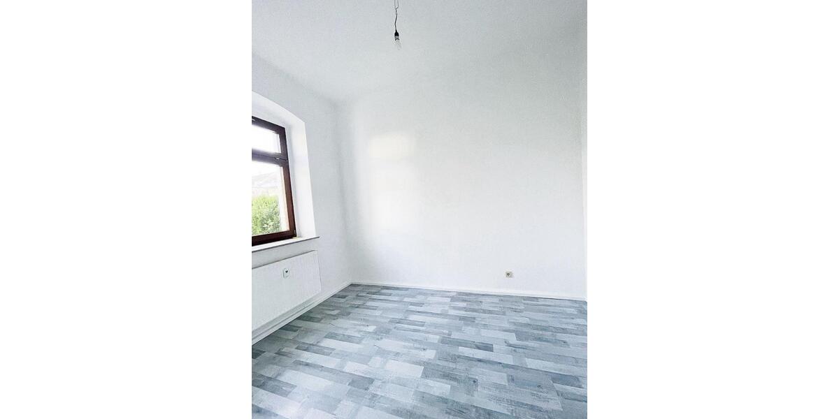 Hochparterre Meerane - 2 Zimmer, 47 m&sup2;, 325&euro; | Angebot:25099598