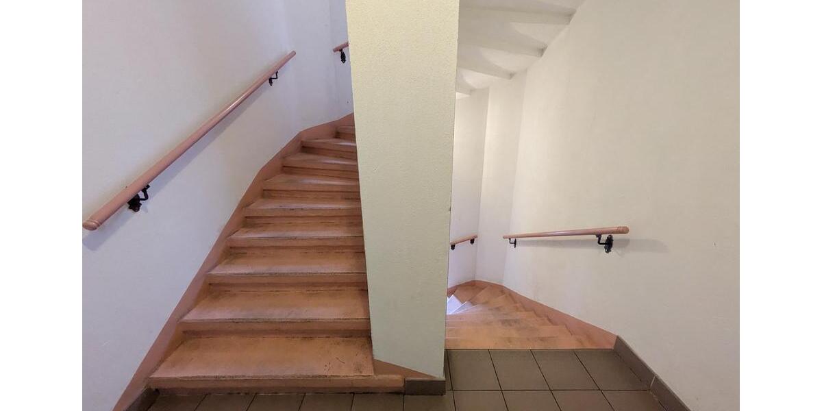 Etagenwohnung Zwickau - 3 Zimmer, 87 m&sup2;, 520&euro; | Angebot:25945655