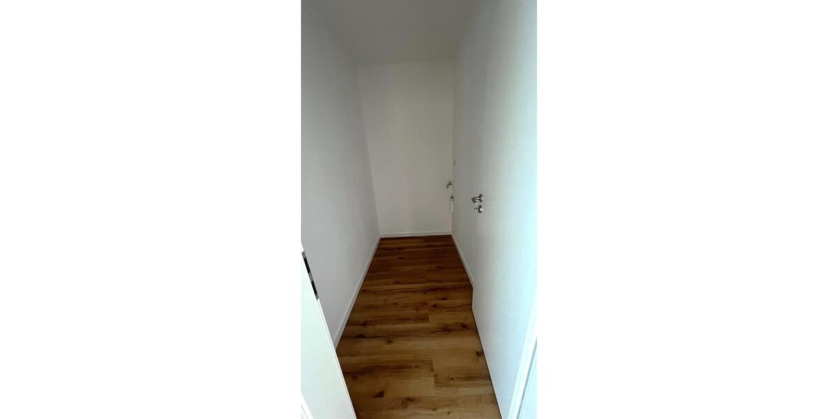 Dachgeschoßwohnung Reichenbach im Vogtland - 3 Zimmer, 77 m&sup2;, 464&euro; | Angebot:25056006