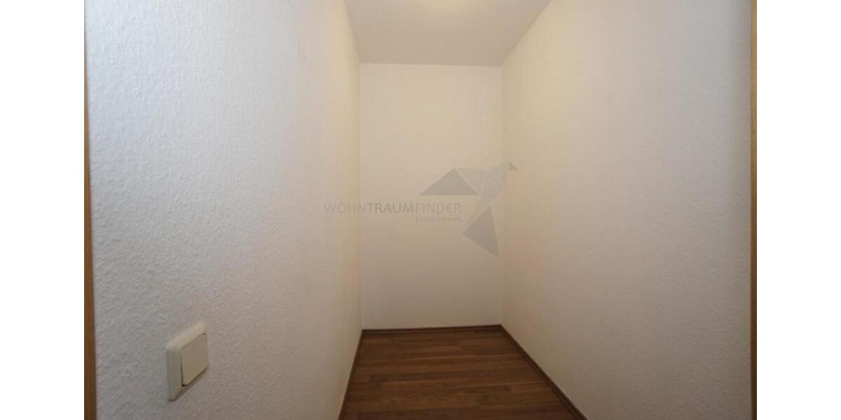 Dachgeschoßwohnung Zwickau - 3 Zimmer, 76 m&sup2;, 475&euro; | Angebot:24752116