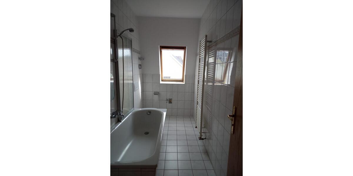 Etagenwohnung Werdau - 2 Zimmer, 55 m&sup2;, 290&euro; | Angebot:17202540
