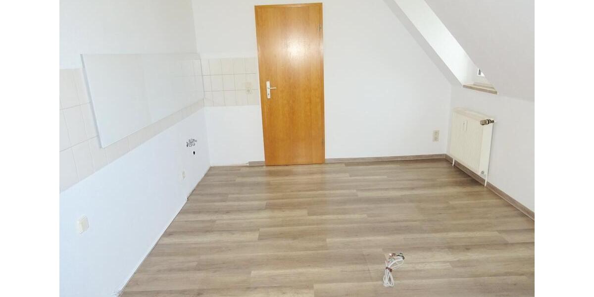Etagenwohnung Werdau - 3 Zimmer, 82 m&sup2;, 450&euro; | Angebot:23438477