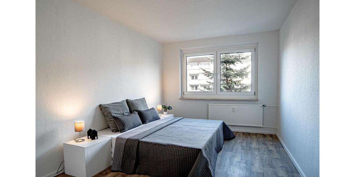 Etagenwohnung Crimmitschau - 3 Zimmer, 66 m&sup2;, 393&euro; | Angebot:25919794