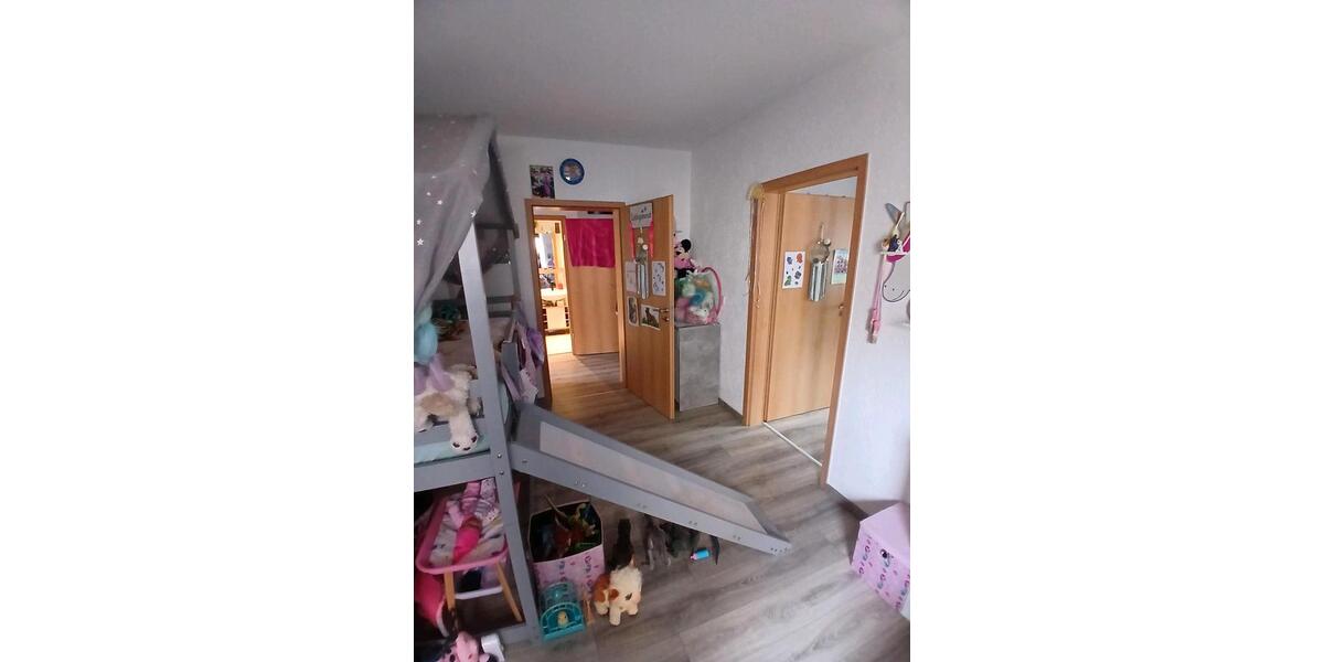 Erdgeschoßwohnung Oelsnitz (Erzgebirge) - 5 Zimmer, 110 m&sup2;, 900&euro; | Angebot:25943904