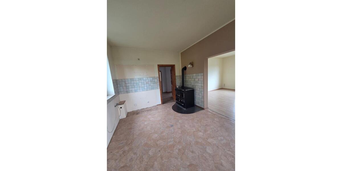 Etagenwohnung Meerane - 3 Zimmer, 80 m&sup2;, 440&euro; | Angebot:25902788