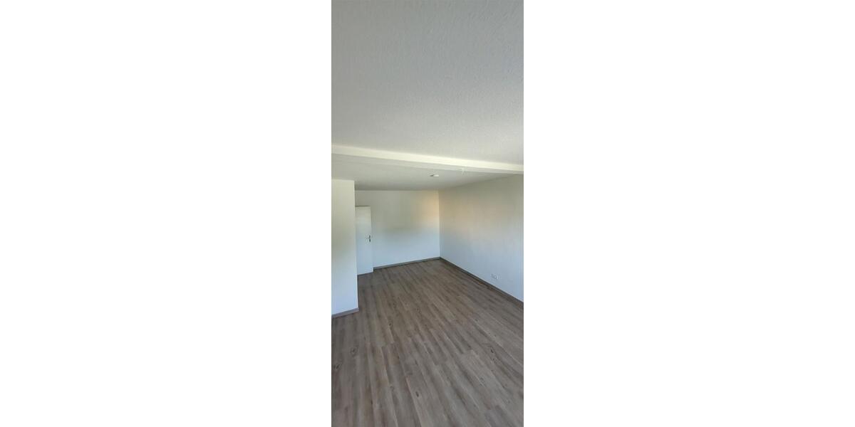 Etagenwohnung Meerane - 2 Zimmer, 61 m&sup2;, 299&euro; | Angebot:22739696