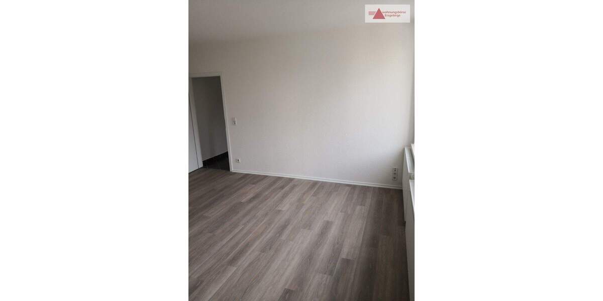 Etagenwohnung Hohndorf - 2 Zimmer, 47 m&sup2;, 260&euro; | Angebot:25688333