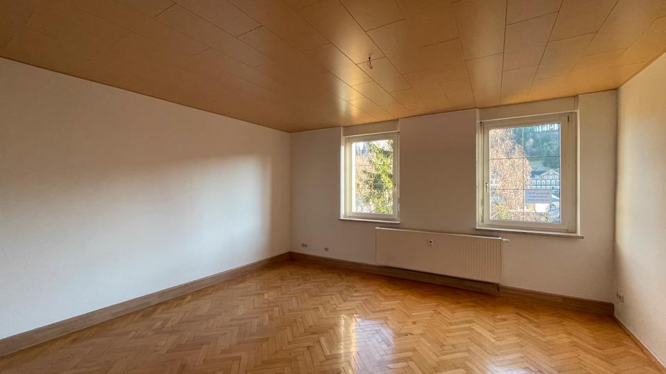 Etagenwohnung Schönheide - 2 Zimmer, 83 m&sup2;, 460&euro; | Angebot:25542138