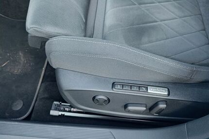 VW Golf 45.760 km 22.999 &euro; Aue Bad- Shlema 08280