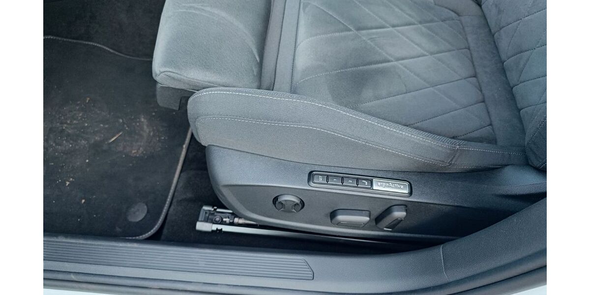 VW Golf 45.760 km 22.999 &euro; Aue Bad- Shlema 08280