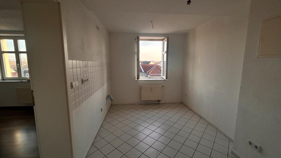 Dachgeschoßwohnung Zwickau - 2 Zimmer, 64 m&sup2;, 550&euro; | Angebot:25287190