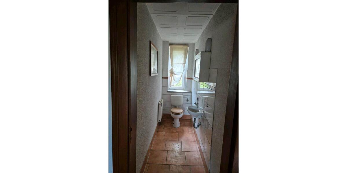 Mehrfamilienhaus, Wohnhaus Aue-Bad Schlema Bad Schlema - 10 Zimmer, 210 m&sup2;, 140.000&euro; | Angebot:26963031