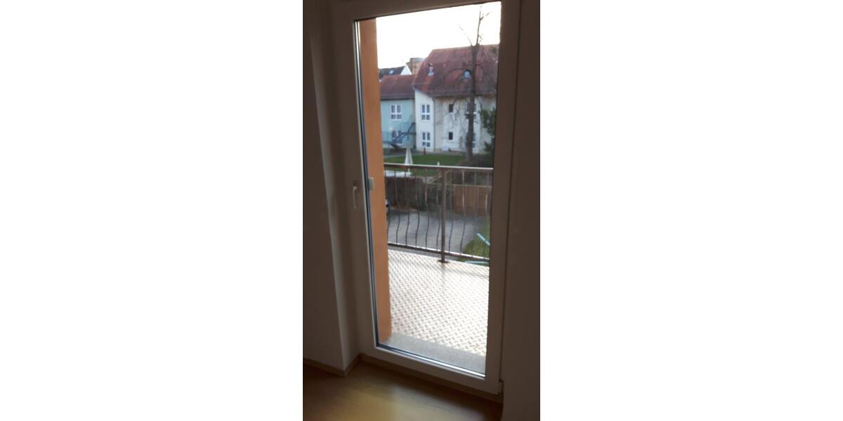 Etagenwohnung Zwickau Neuplanitz - 1 Zimmer, 31 m&sup2;, 185&euro; | Angebot:26576695