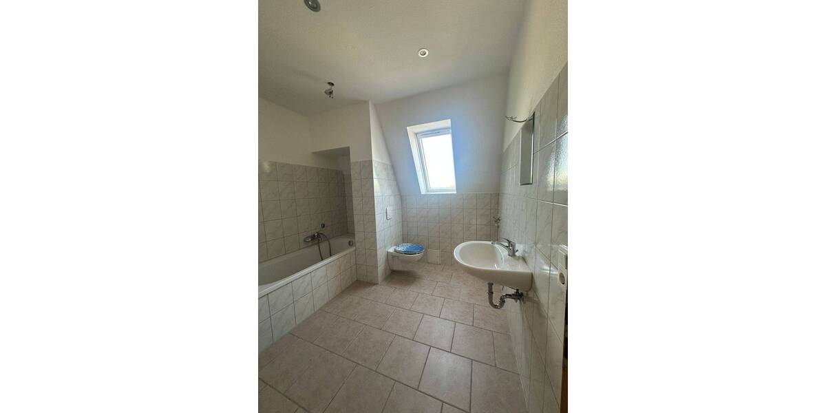 Etagenwohnung Zwickau Bahnhofsvorstadt - 4 Zimmer, 80 m&sup2;, 450&euro; | Angebot:25737496