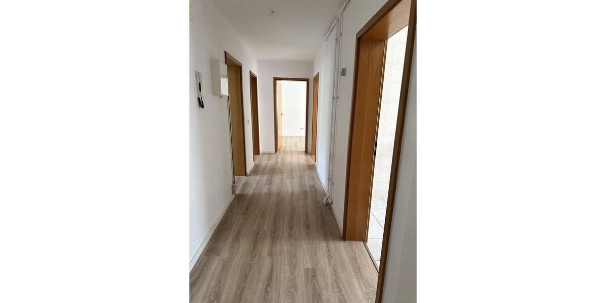 Etagenwohnung Zwickau Eckersbach - 3 Zimmer, 76 m&sup2;, 49.000&euro; | Angebot:25707392