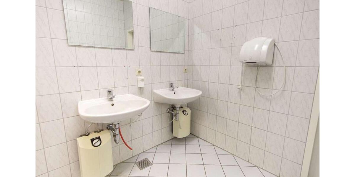 Gewerbeobjekt Schwarzenberg/Erzgebirge Erzgebirge - 1.950&euro; | Angebot:15440630
