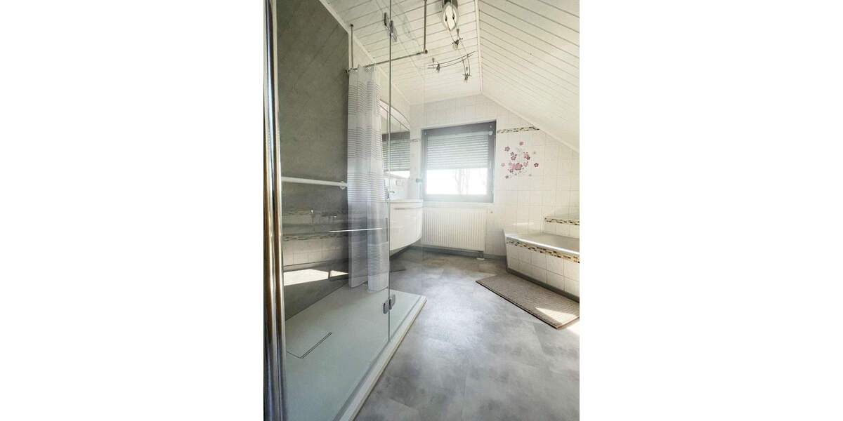 Einfamilienhaus Meerane - 5 Zimmer, 114 m&sup2;, 299.000&euro; | Angebot:25666436