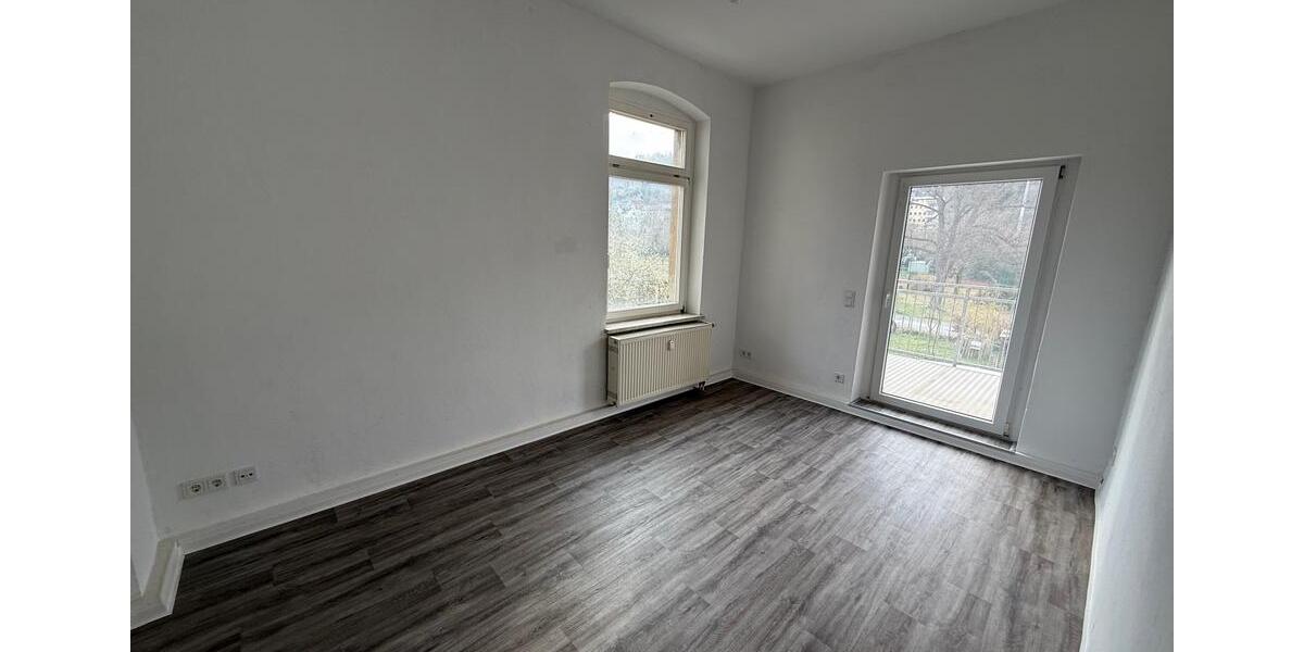 Etagenwohnung Greiz - 4 Zimmer, 115 m&sup2;, 650&euro; | Angebot:25887625